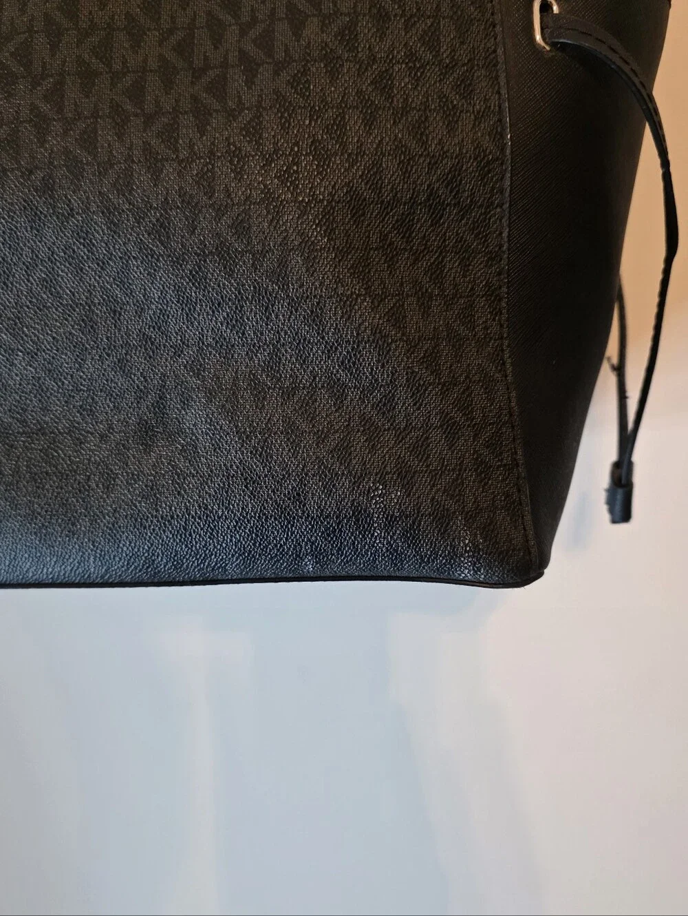 Michael Kors Gilly Large Zip Drawstring Travel Tote Bag Signature 35S1S2GT7B